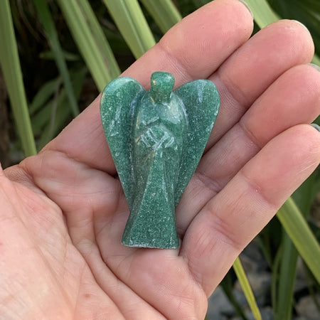 Apophyllite blanche, un cristal unique à l'éclat nacré