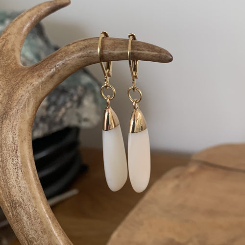 Boucles d’oreilles en nacre élégantes, idéales pour un mariage