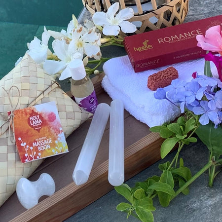 Gua sha massage beauty box, well-being, mom gift