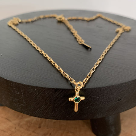 Collier Y avec croix, petite croix plaquée or, collier tendance