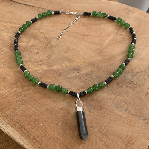 Collier tourmaline noire et jade vert, fait main, collier en pierre, Collier bohème