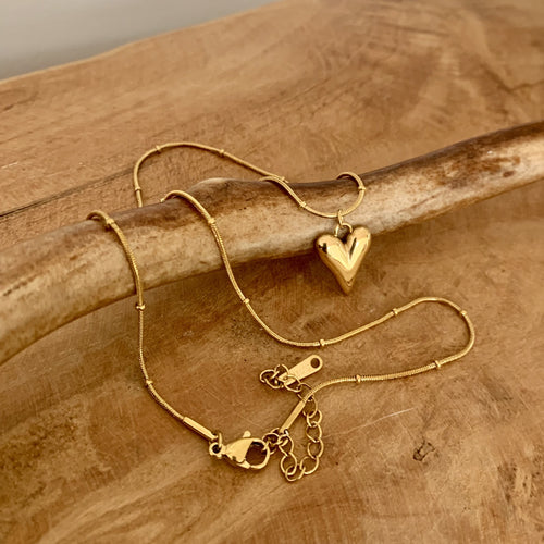 Collier pendentif cœur, un petit cœur en plaqué or