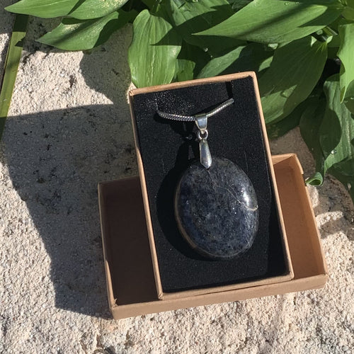 Iolite pendant, cordierite the "water sapphire"