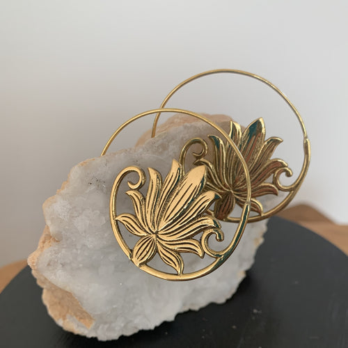 Créole forme de Lotus en bronze, fleur de Lotus