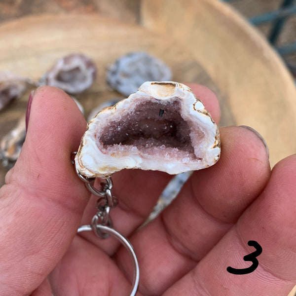 Key ring with natural agate geode