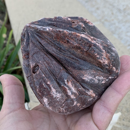 Apophyllite blanche, un cristal unique à l'éclat nacré