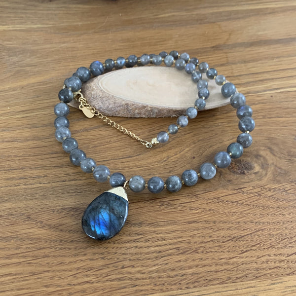 Blue labradorite necklace in natural stones