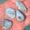 Cabochon de Larimar naturel
