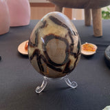 Septarian egg, œuf de septaria et de calcite jaune de 534g