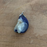 Pendentif sodalite de qualité A, une sodalite naturelle, pendentif en pierre
