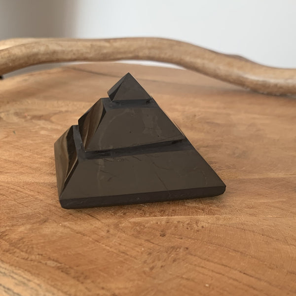 Pyramide Sakkara en shungite, pyramide à degrés de Saqqarah