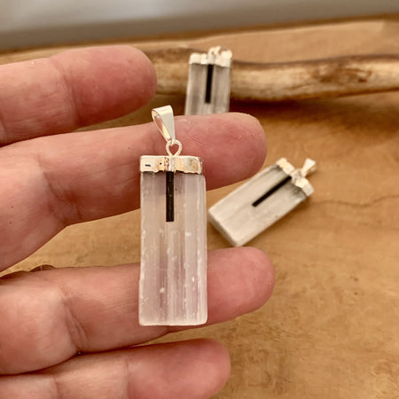 Pendentif en septaria et calcite jaune