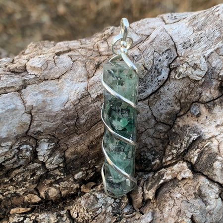 Pendentif merkabah en cristal de roche, symbole de géométrie sacrée, un talisman