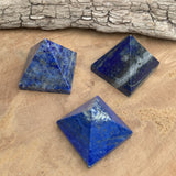 Pyramide en lapis lazuli naturel de qualité A
