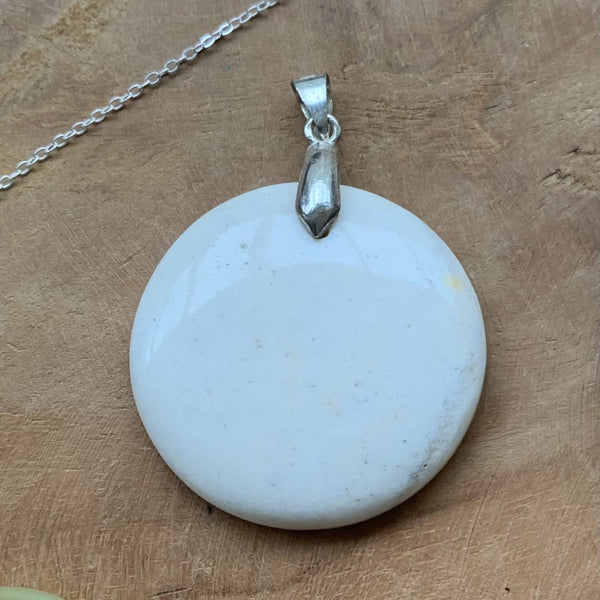 Pendentif opale blanche argent 925, la pierre de pureté