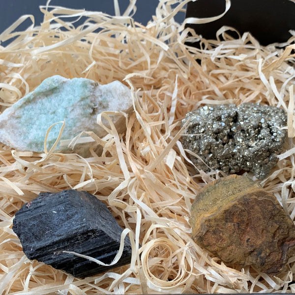 Stone box, "the essential" in lithotherapy