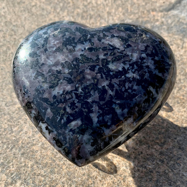 Heart in gabbro "mystical merlinite", heart