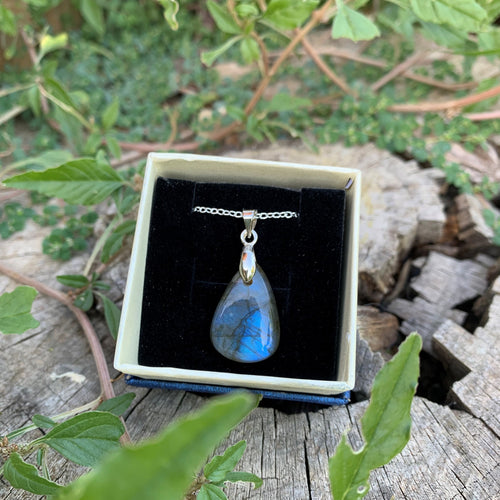 Extra blue labradorite pendant