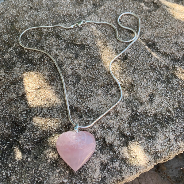Pendentif cœur quartz rose naturel en argent sterling, coeur en quartz rose