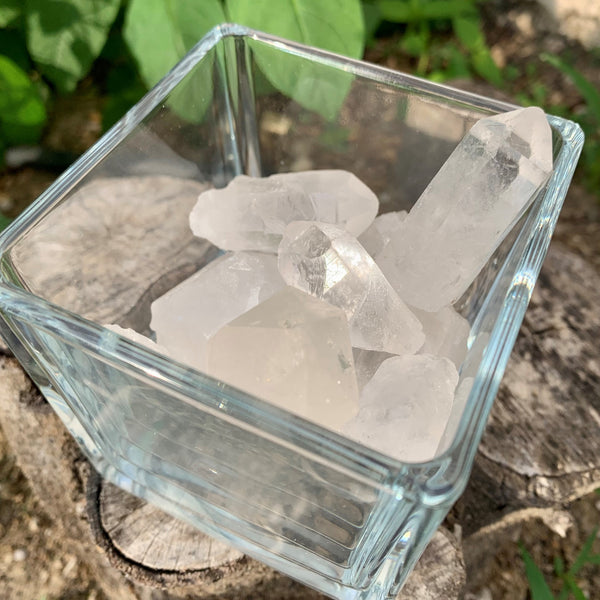 Cristal de roche brut et cristal biterminé (soins énergétiques et lithothérapie)