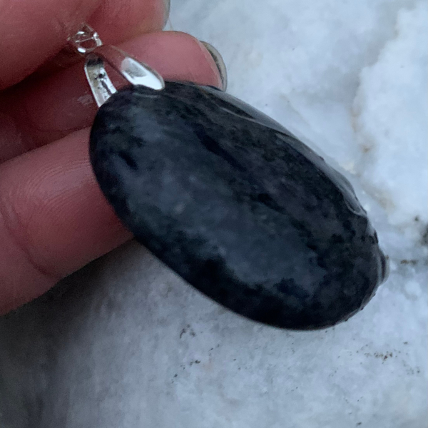 Iolite pendant, cordierite the "water sapphire"